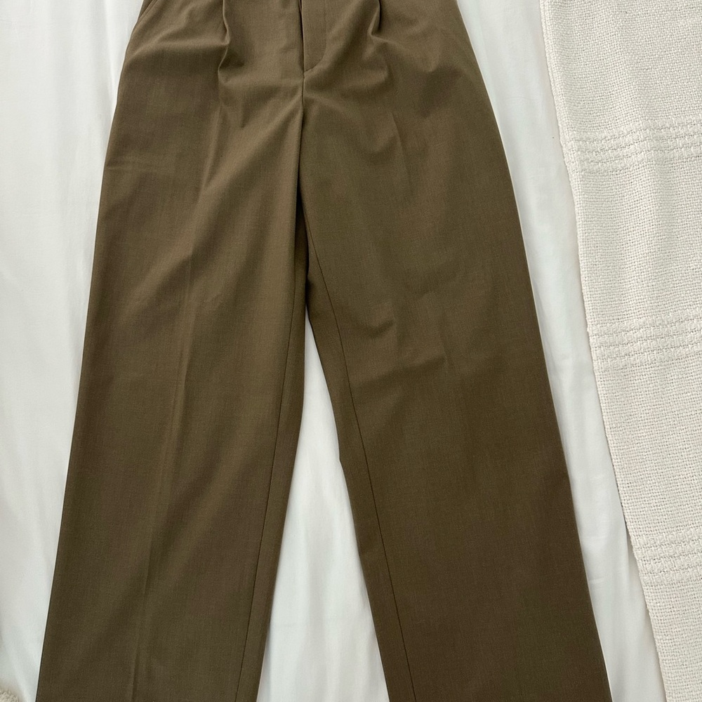 Uniqlo women’s Wide-Leg Trousers